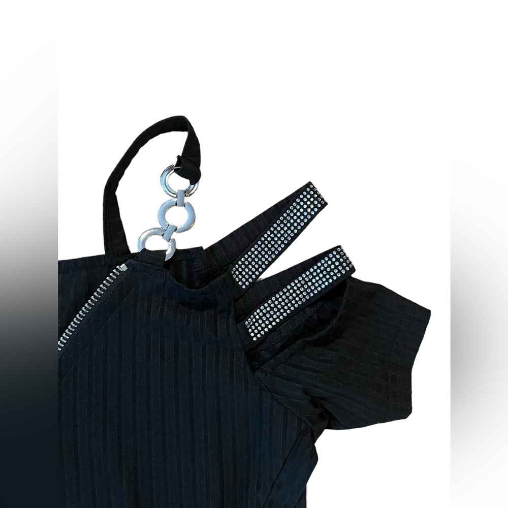 Sexy V-Neck Black Cold Shoulder Ribbed Knit Top with V Slit at Waist, size S M L - Picture 5 of 14